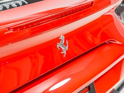 Used 2018 Ferrari 488 GTB RWD image 46