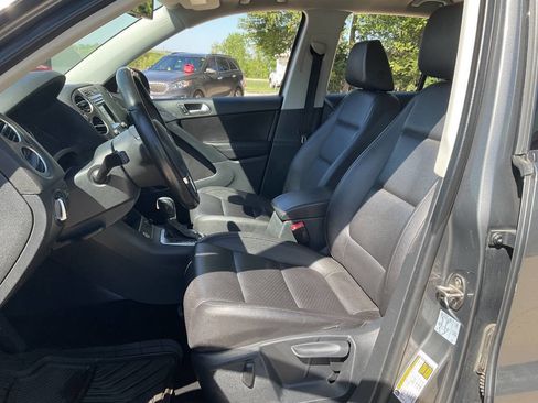 Used 2016 Volkswagen Tiguan S FWD image 15