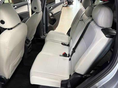 Used 2021 Volkswagen Tiguan SE R-Line FWD image 14