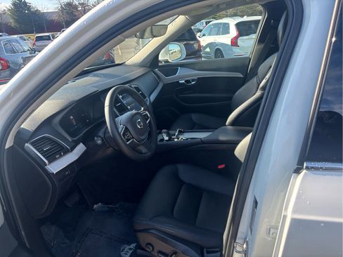 Used 2024 Volvo XC90 B5 Core AWD/4WD image 12