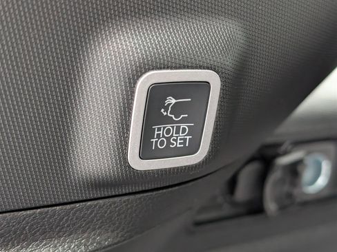 New 2025 Jeep Grand Cherokee Laredo X w/ Luxury Tech Group I image 10