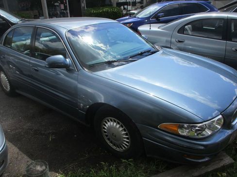 Used 2001 Buick Le Sabre Limited FWD image 1
