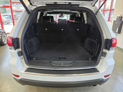 Used 2020 Jeep Grand Cherokee Limited AWD/4WD image 31
