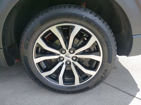 Certified 2025 Ford Explorer ST-Line AWD/4WD image 32