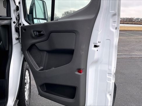 Used 2022 Ford Transit 350 XLT image 18