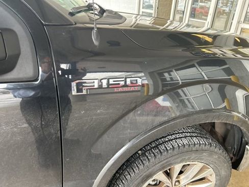 Used 2015 Ford F150 Lariat w/ Equipment Group 502A Luxury image 7