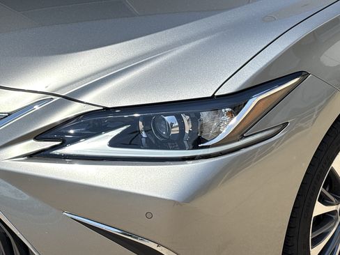 Certified 2021 Lexus ES 350 w/ Premium Package FWD image 6