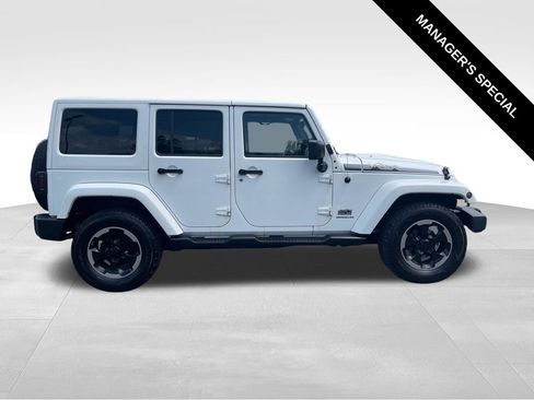 Used 2014 Jeep Wrangler Unlimited Sahara AWD/4WD image 8