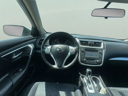 Used 2017 Nissan Altima 2.5 SV FWD image 19