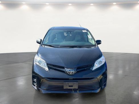 Used 2020 Toyota Sienna L FWD image 7