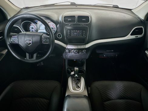 Used 2019 Dodge Journey SE FWD image 27