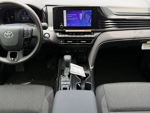 Used 2026 Toyota Camry LE FWD image 14