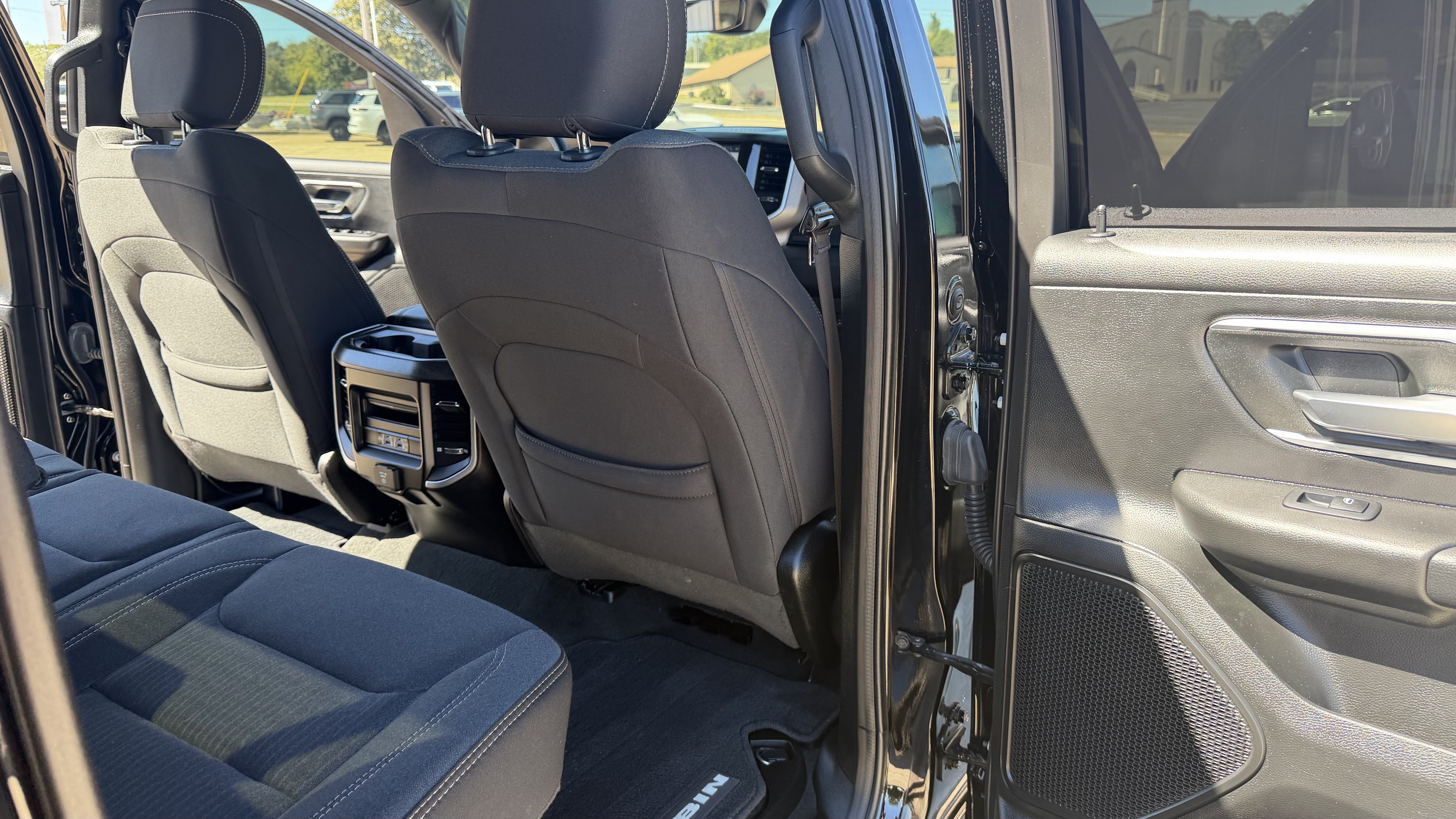 Used 2022 RAM 1500 Big Horn AWD/4WD image 22