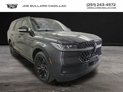 Used 2025 Lincoln Navigator Reserve w/ Jet Appearance Package