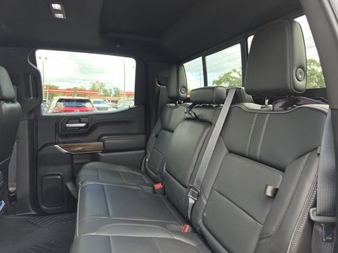 Used 2021 Chevrolet Silverado 1500 High Country w/ Technology Package AWD/4WD image 19