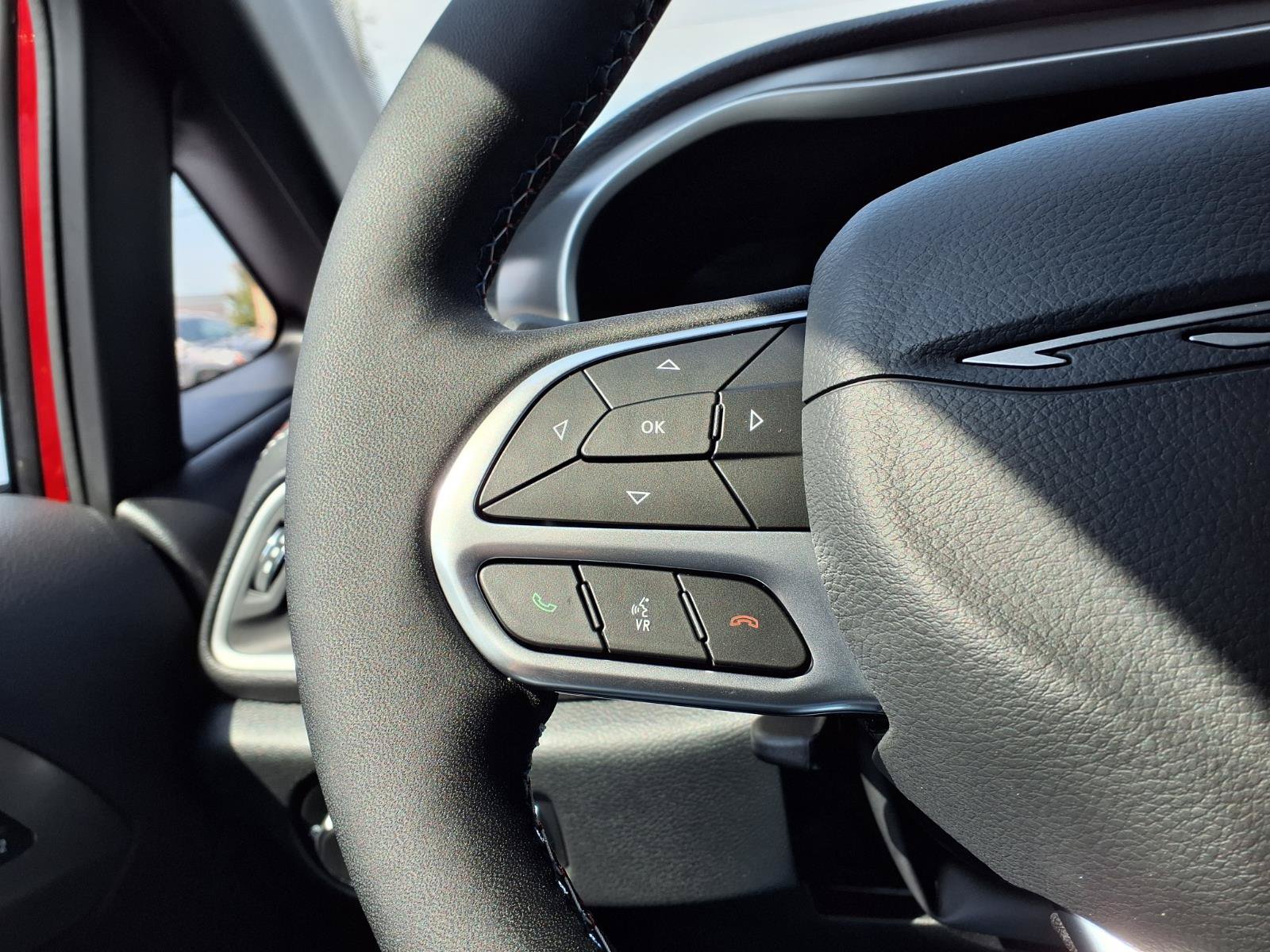 New 2027 Chrysler Pacifica Select FWD image 27