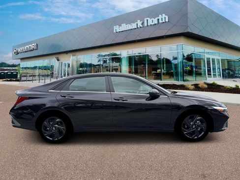 New 2026 Hyundai Elantra SEL Sport Premium FWD image 9