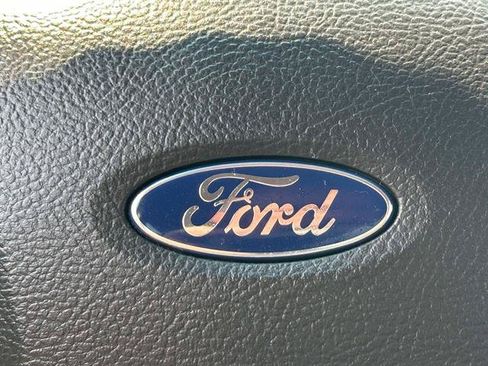 Used 2012 Ford Taurus SEL FWD image 21