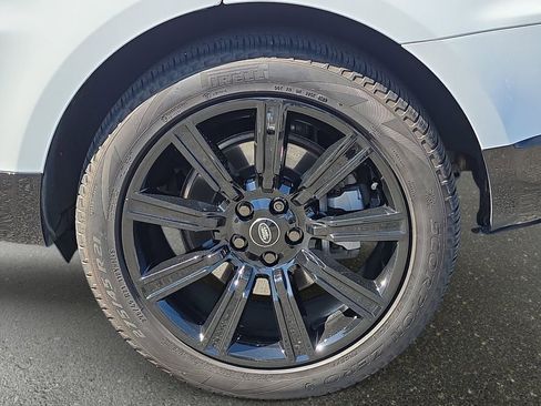 Used 2022 Land Rover Range Rover Sport HSE Silver Edition image 38