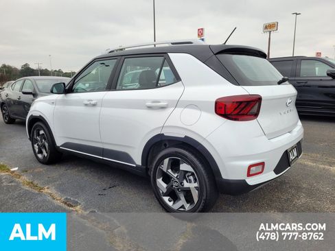 Used 2023 Hyundai Venue Limited w/ Cargo Package image 7