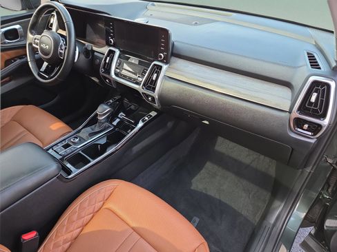 Used 2023 Kia Sorento SX Prestige image 41