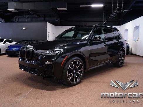 Used 2021 BMW X7 xDrive40i w/ M Sport Package image 3