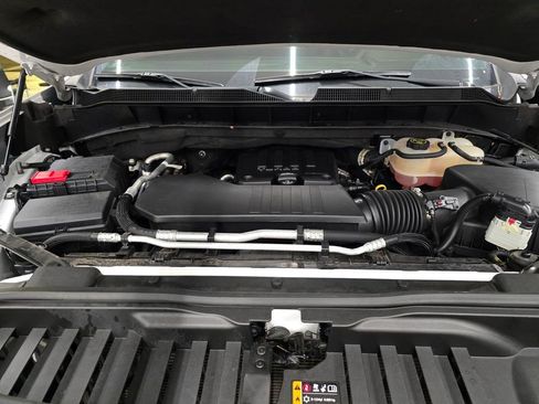 Used 2023 Chevrolet Silverado 1500 LT AWD/4WD image 12