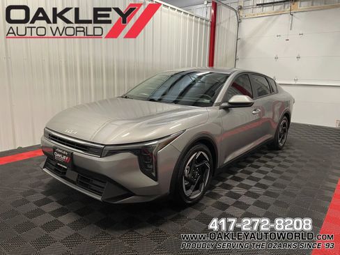 Used 2025 Kia K4 EX FWD image 1