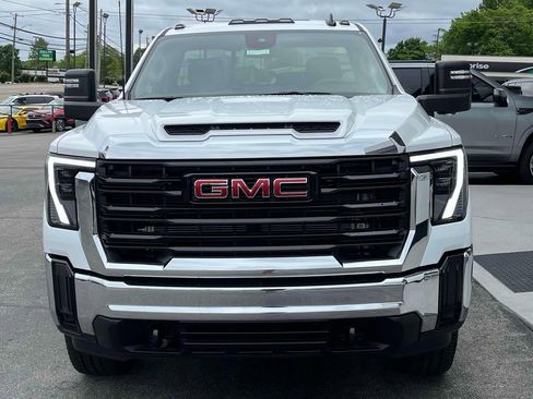 New 2025 GMC Sierra 3500 Pro w/ Convenience Package image 8
