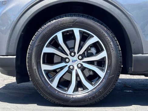 Certified 2025 Ford Explorer ST-Line AWD/4WD image 37