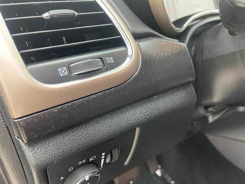 Used 2015 Jeep Grand Cherokee Laredo w/ Quick Order Package 23E AWD/4WD image 42
