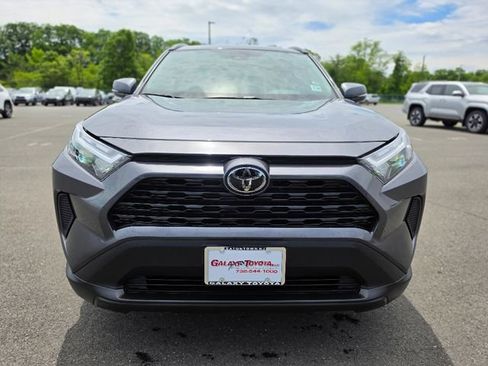 Used 2023 Toyota RAV4 XLE AWD/4WD image 2