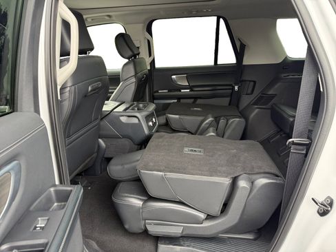 Certified 2025 Ford Expedition Max Platinum image 16