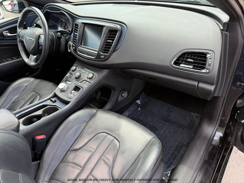 Used 2016 Chrysler 200 S w/ Navigation & Sound Group I AWD/4WD image 21