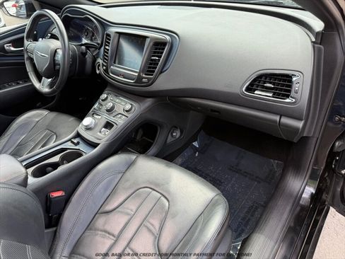 Used 2016 Chrysler 200 S w/ Navigation & Sound Group I AWD/4WD image 21