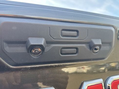 Used 2022 GMC Sierra 2500 AT4 image 20