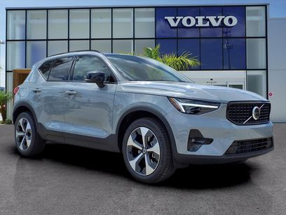 New 2026 Volvo XC40 B5 Plus w/ Protection Package Premier