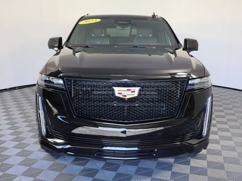 Used 2023 Cadillac Escalade Sport AWD/4WD image 3