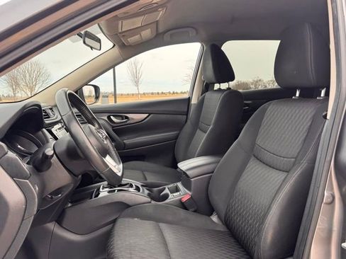 Used 2018 Nissan Rogue SV FWD image 6