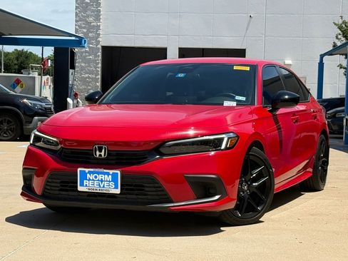 Used 2023 Honda Civic Sport image 1