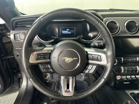 Used 2018 Ford Mustang GT Premium w/ Equipment Group 401A RWD image 18
