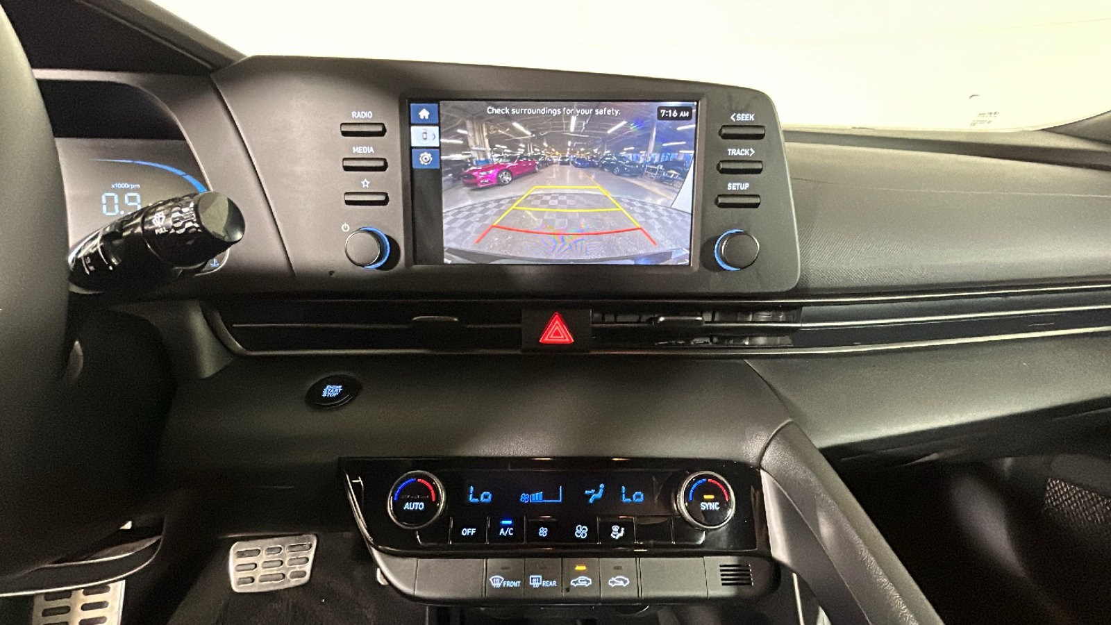 Used 2025 Hyundai Elantra Sport FWD image 29