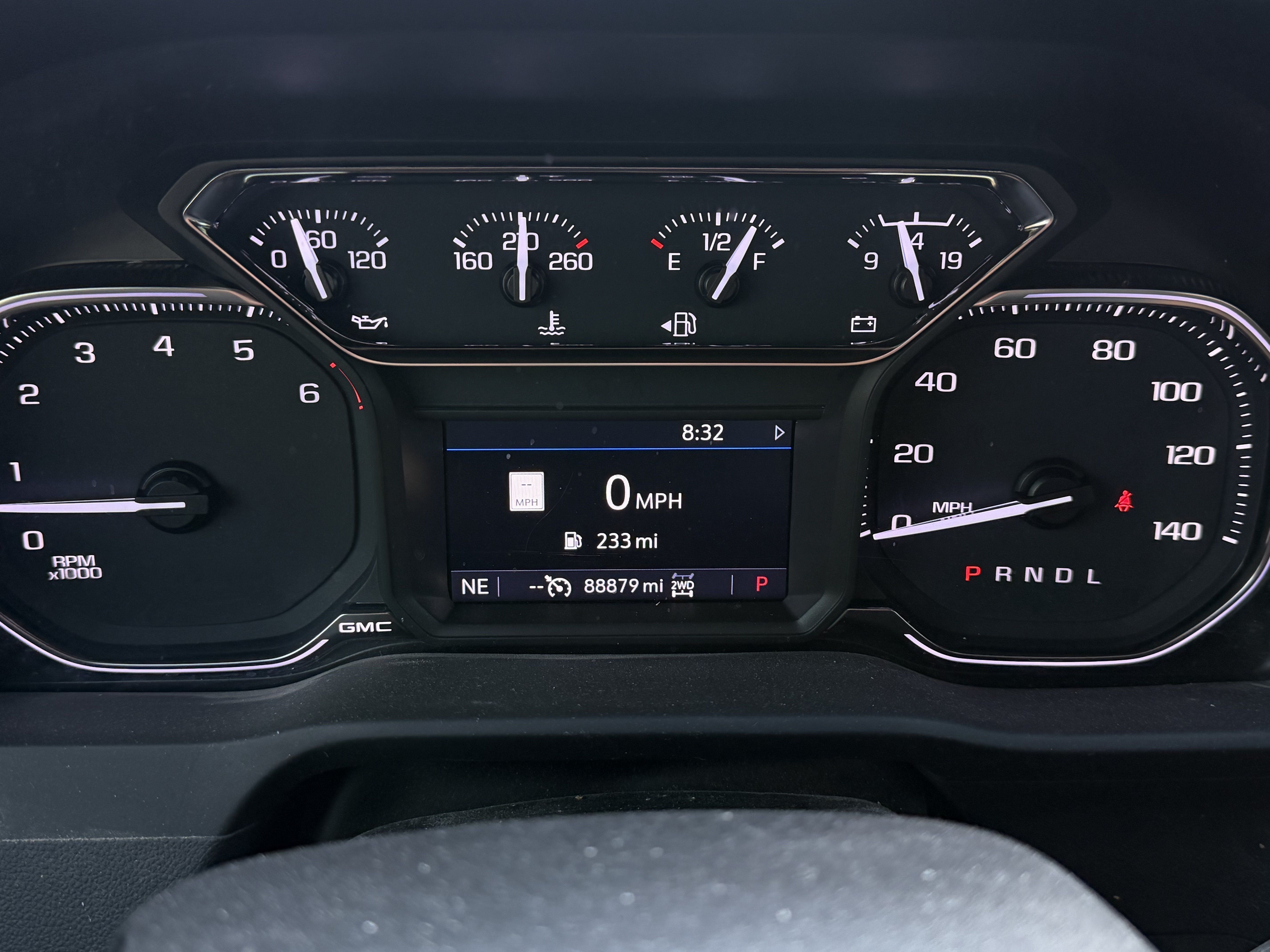 Used 2022 GMC Sierra 1500 AT4 w/ AT4 Preferred Package AWD/4WD image 11