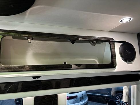 Used 2024 Mercedes-Benz Sprinter 3500 image 40