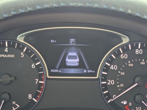 Used 2017 Nissan Altima 2.5 SR w/ Midnight Edition Package FWD image 23