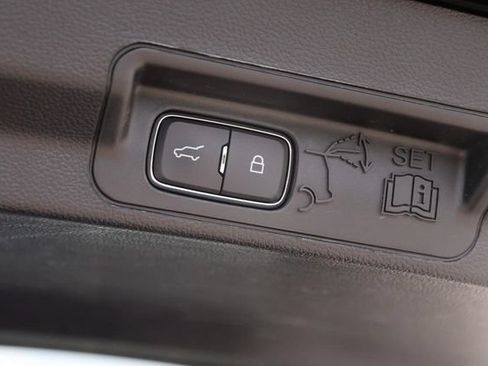 Used 2020 Ford Explorer Platinum AWD/4WD image 8