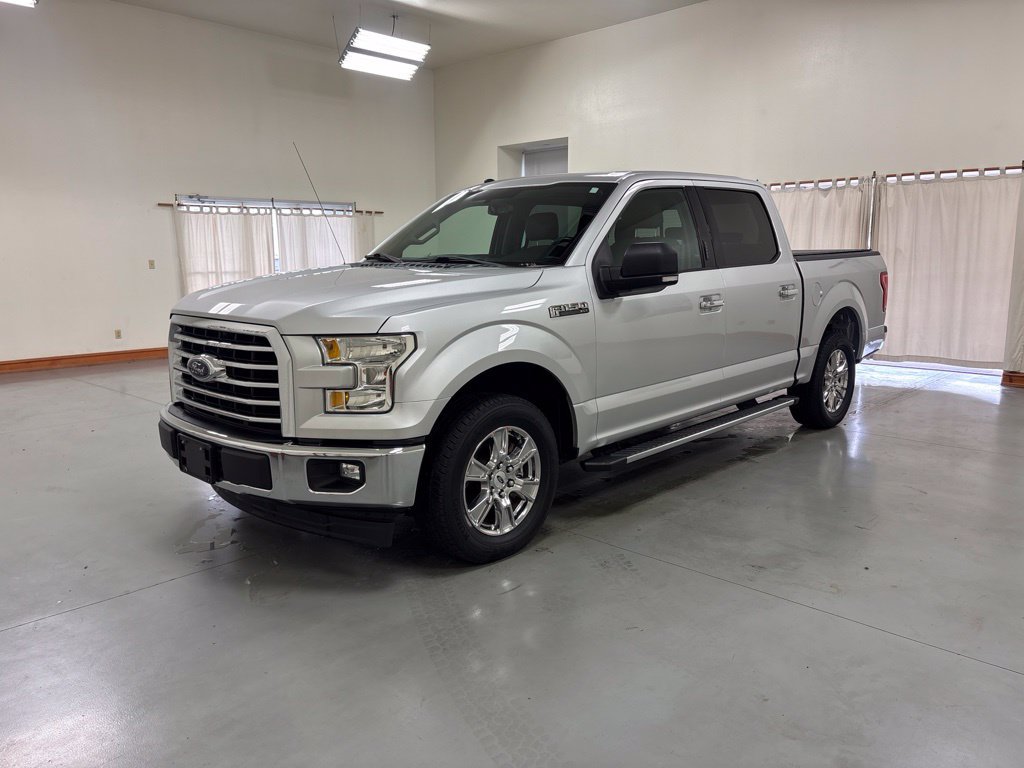 Used 2017 Ford F150 XLT w/ Equipment Group 302A Luxury RWD image 4