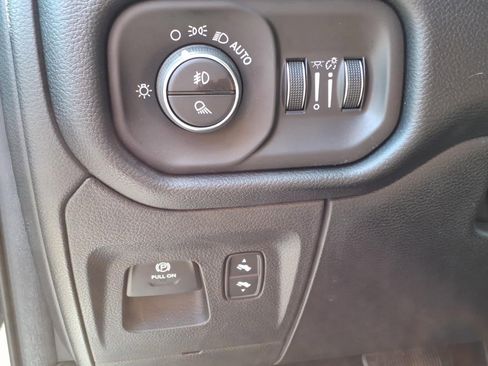 Used 2019 RAM 1500 Laramie image 23