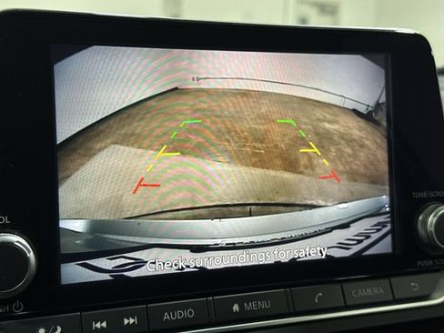 Used 2023 Nissan Altima 2.5 SV FWD image 15