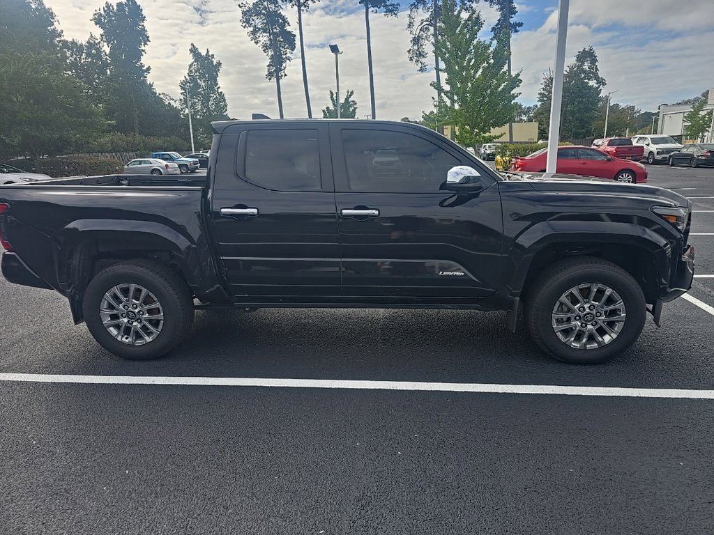 Used 2024 Toyota Tacoma Limited w/ Limited Package (LT) AWD/4WD image 4